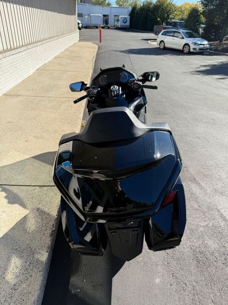 2023 Honda Gold Wing TourImage 4