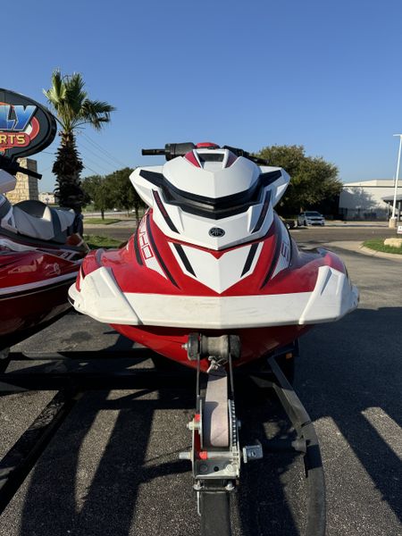 2018 Yamaha GP1800 TORCH RED AND WHITE Image 5