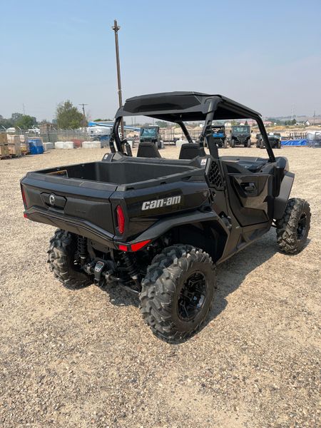New 2026 Can-Am COMMANDER XT 700 Image 5