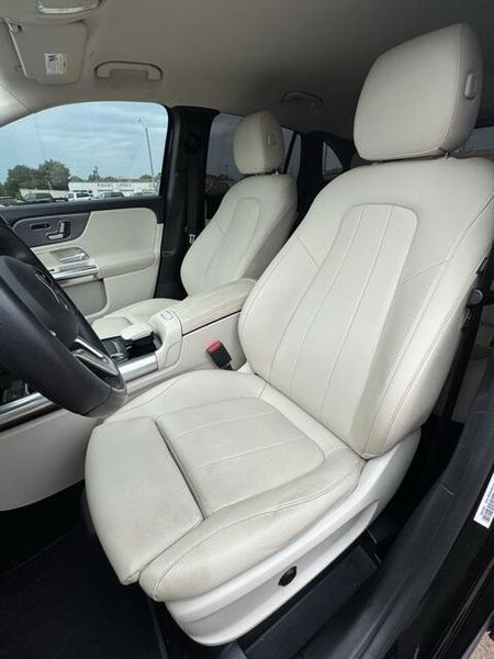 Used 2021 Mercedes-Benz GLA 250 250Image 11