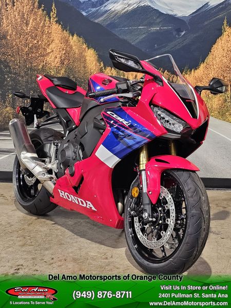 2024 Honda CBR1000RRImage 2