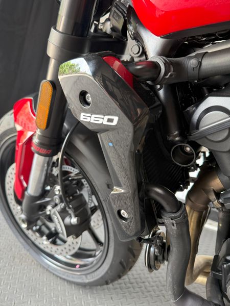 2025 Triumph TRIDENT 660 