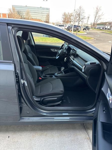 2024 Kia Forte LXSImage 14