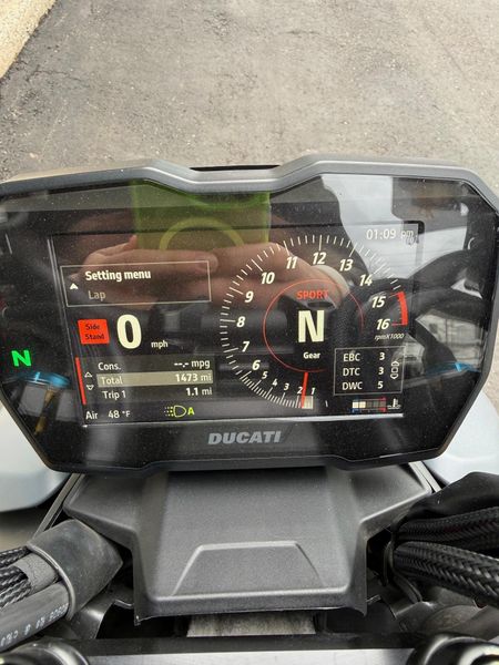 2024 Ducati Streetfighter V4 SImage 6