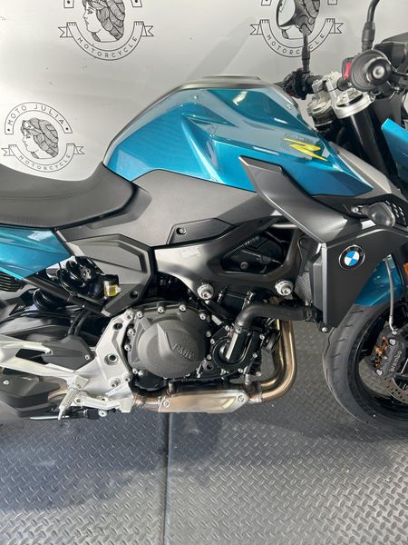 2025 BMW F 900 R 