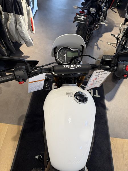 2026 Triumph Scrambler 400 XC