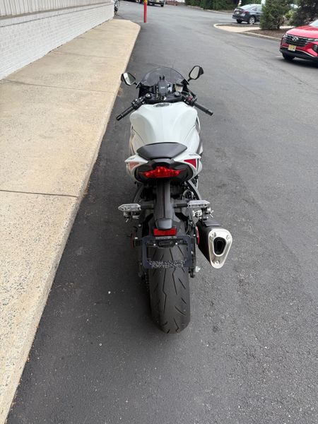 2025 Kawasaki Ninja ZX6R ABS KRT EditionImage 4
