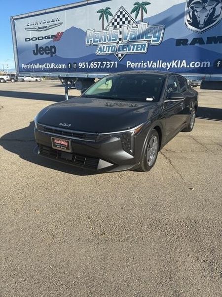 Used 2025 Kia K4 LXImage 1