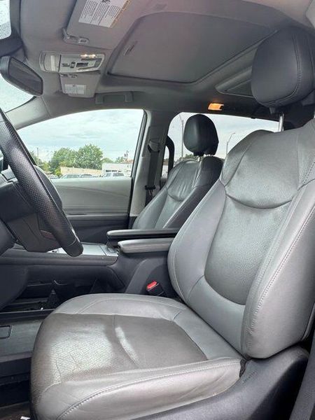 Used 2022 Toyota Sienna LimitedImage 10