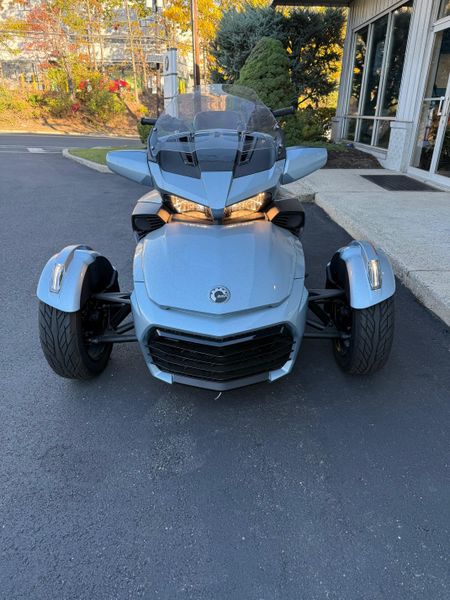2022 Can-Am SpyderImage 3