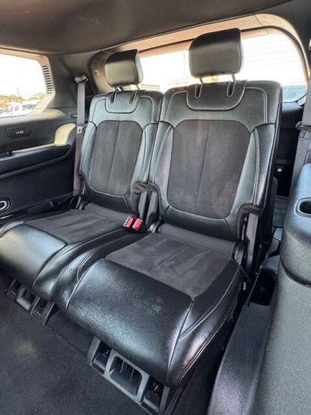 Used 2025 Jeep Grand Cherokee L Altitude XImage 13