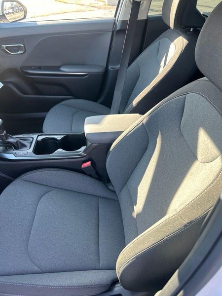 Used 2025 Kia K4 LXSImage 10