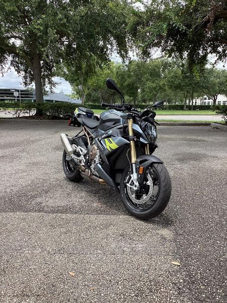 2024 BMW S 1000 R