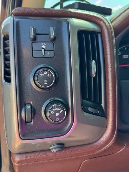 Used 2016 Chevrolet Silverado 3500HD High CountryImage 21