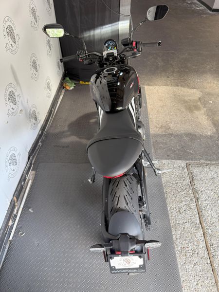 2025 Triumph TRIDENT 660 
