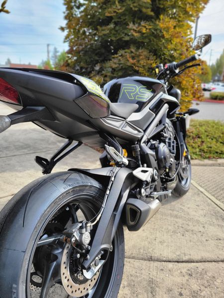 2025 Triumph STREET TRIPLE 765 RS 