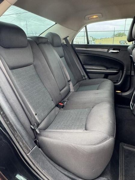Used 2019 Chrysler 300 TouringImage 15