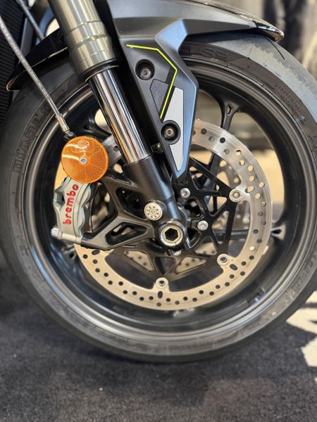 2025 Triumph Street Triple 765 RS - PHANTOM BLACK.. DEMO!!