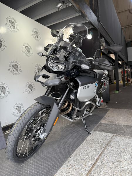 2025 BMW F900GSA 