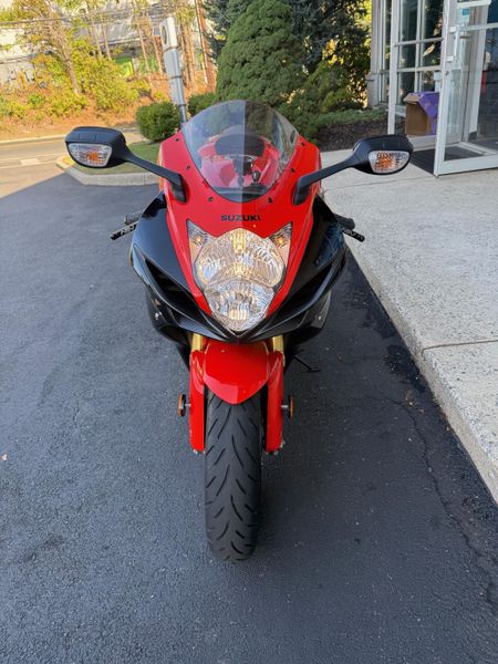 2022 Suzuki GSX-R750Image 3