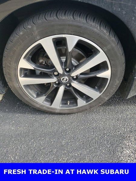 2018 Nissan Altima 2.5 SR photo 2