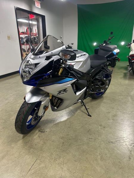 New 2026 Suzuki GSX R750 Image 6