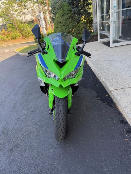 2024 Kawasaki Ninja ZX-4RRImage 3