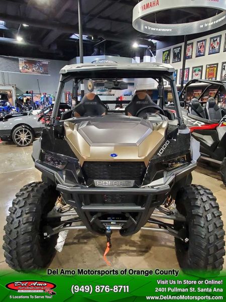 2022 Polaris G22GXD99BJ  in a BLACK CRYSTAL exterior color. Del Amo Motorsports of Orange County (949) 416-2102 delamomotorsports.com 