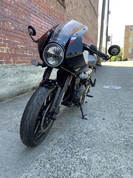 2026 Triumph THRUXTON 400