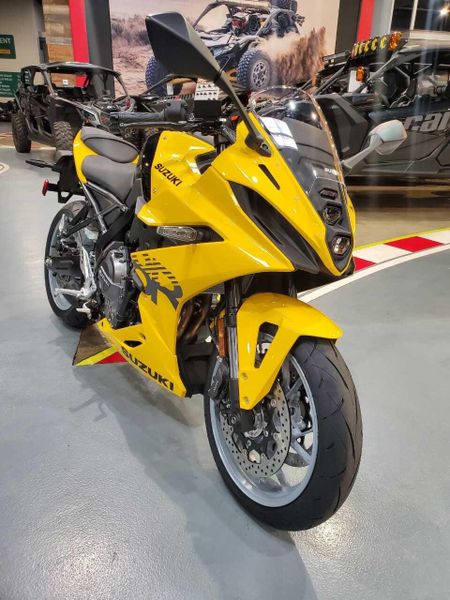 Used 2024 Suzuki GSX-8R Image 2