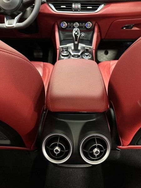 2021 Alfa Romeo Stelvio Sprint Q4 AWD w/Sunroof/Sound PkgImage 27
