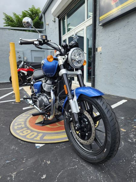 New 2024 Royal Enfield SUPER METEOR Image 3