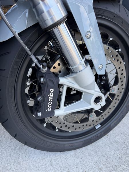 2024 BMW R 1250 R - ICE GREY