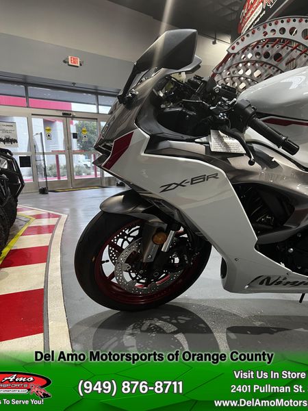 2025 Kawasaki NINJA ZX-6R ABS Image 6