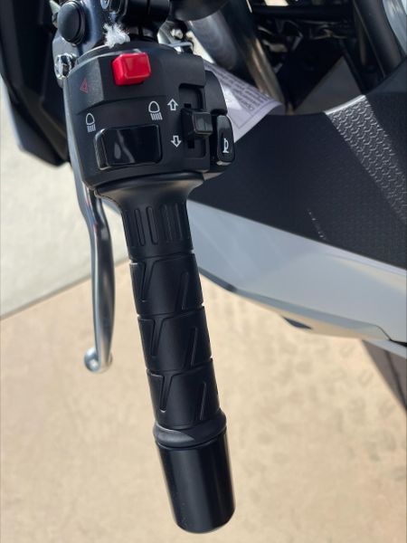 2025 Kawasaki NINJA 500 ABS Image 12