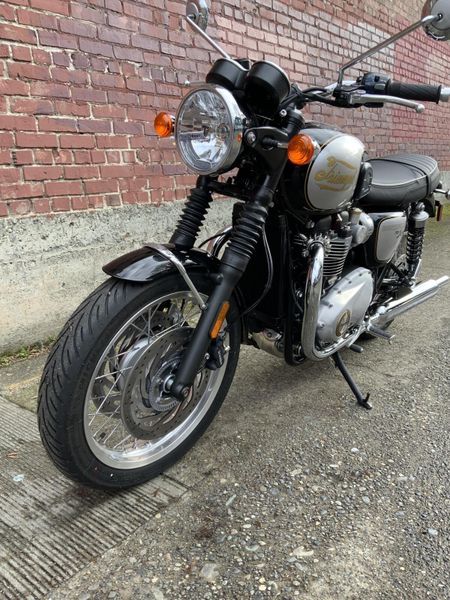 2025 Triumph Bonneville T120