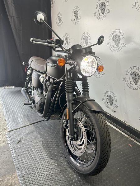 2024 Triumph BONNEVILLE T120 BLACK