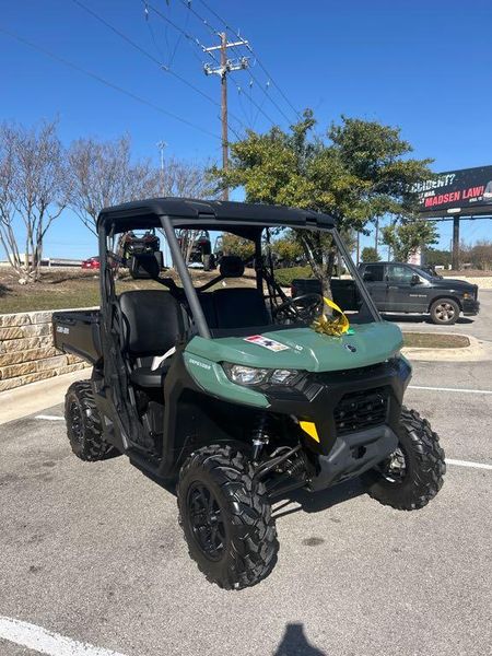 New 2025 Can-Am DEFENDER DPS HD10 Image 1