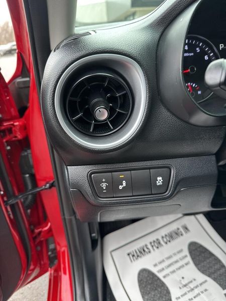 2024 Kia Forte LXSImage 16