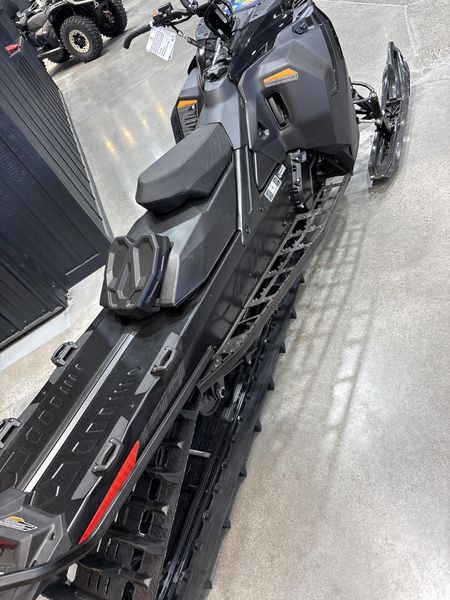 New 2026 Ski-Doo SUMMIT ADRENALINE 850 ETEC 