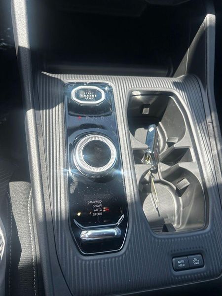 New 2026 Jeep Cherokee LaredoImage 12