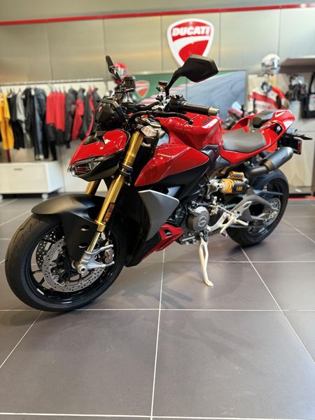 New 2026 Ducati STREETFIGHTER V2S 