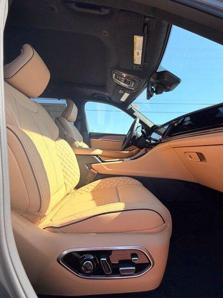New 2027 Jeep Grand Cherokee Summit 4x4Image 15