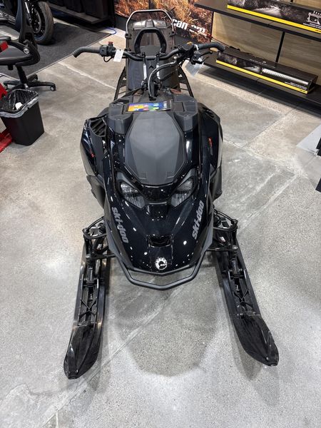 New 2026 Ski-Doo SUMMIT ADRENALINE 850 ETEC 