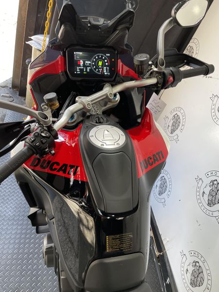 2023 Ducati V4 PIKES PEAK