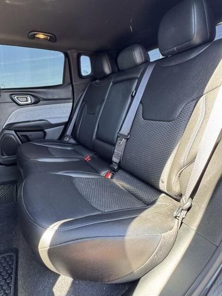 Used 2025 Jeep Compass LatitudeImage 12