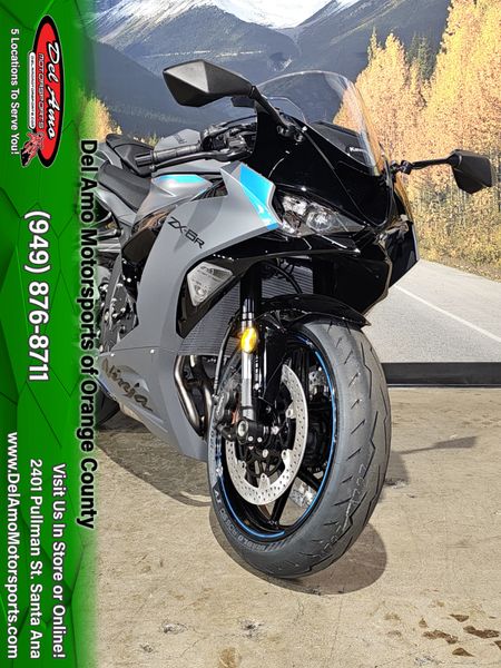 2025 Kawasaki NINJA ZX-6R ABSImage 2