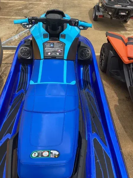 2023 Yamaha GP1800R HO WITH AUDIO AZURE BLUE AND CYAN Image 7