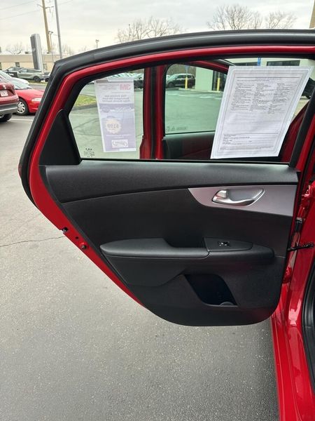 2024 Kia Forte LXSImage 13