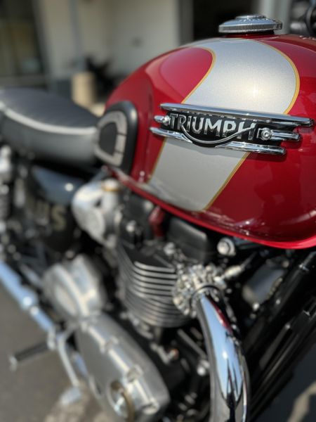 2025 Triumph BONNEVILLE T120 ELVIS PRESLEY LIMITED EDITION  